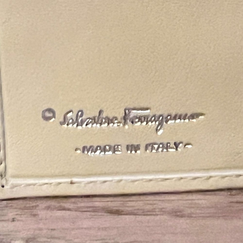 Authentic Ferragamo Compact Wallet - Picture 4 of 4